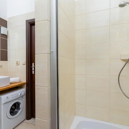Kazimierz Near Wawel Royal Castle By Renters Krakow